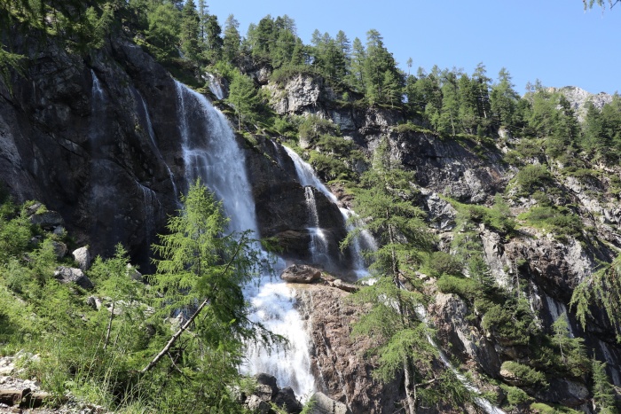 Der Wasserfall hinauf zum Tappenkarsee